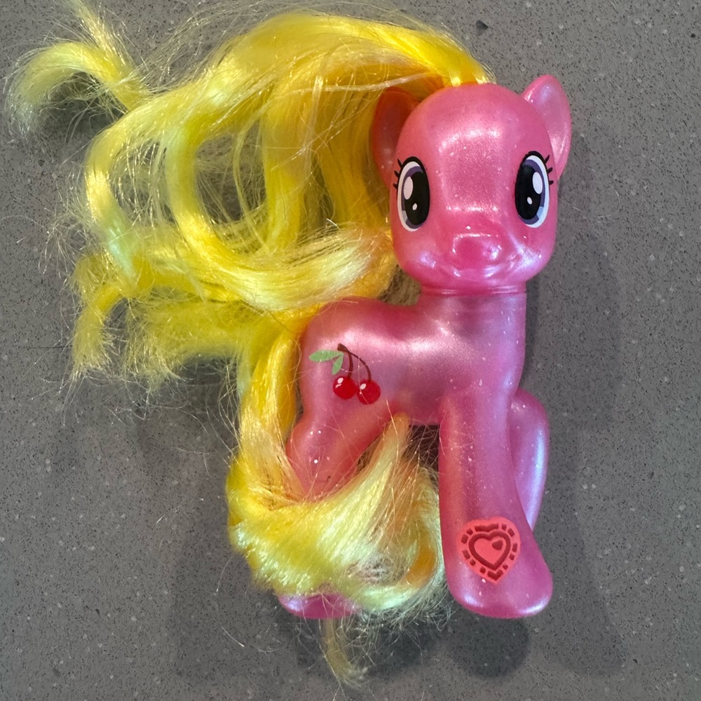 My Little Pony Cherry Berry